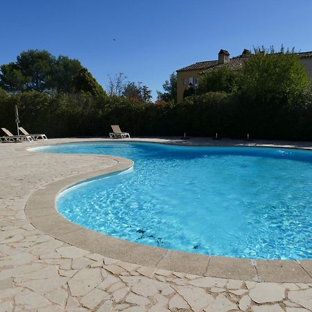 Appartement Clim & Piscine Sur Golf Pont-Royal Buitenkant foto