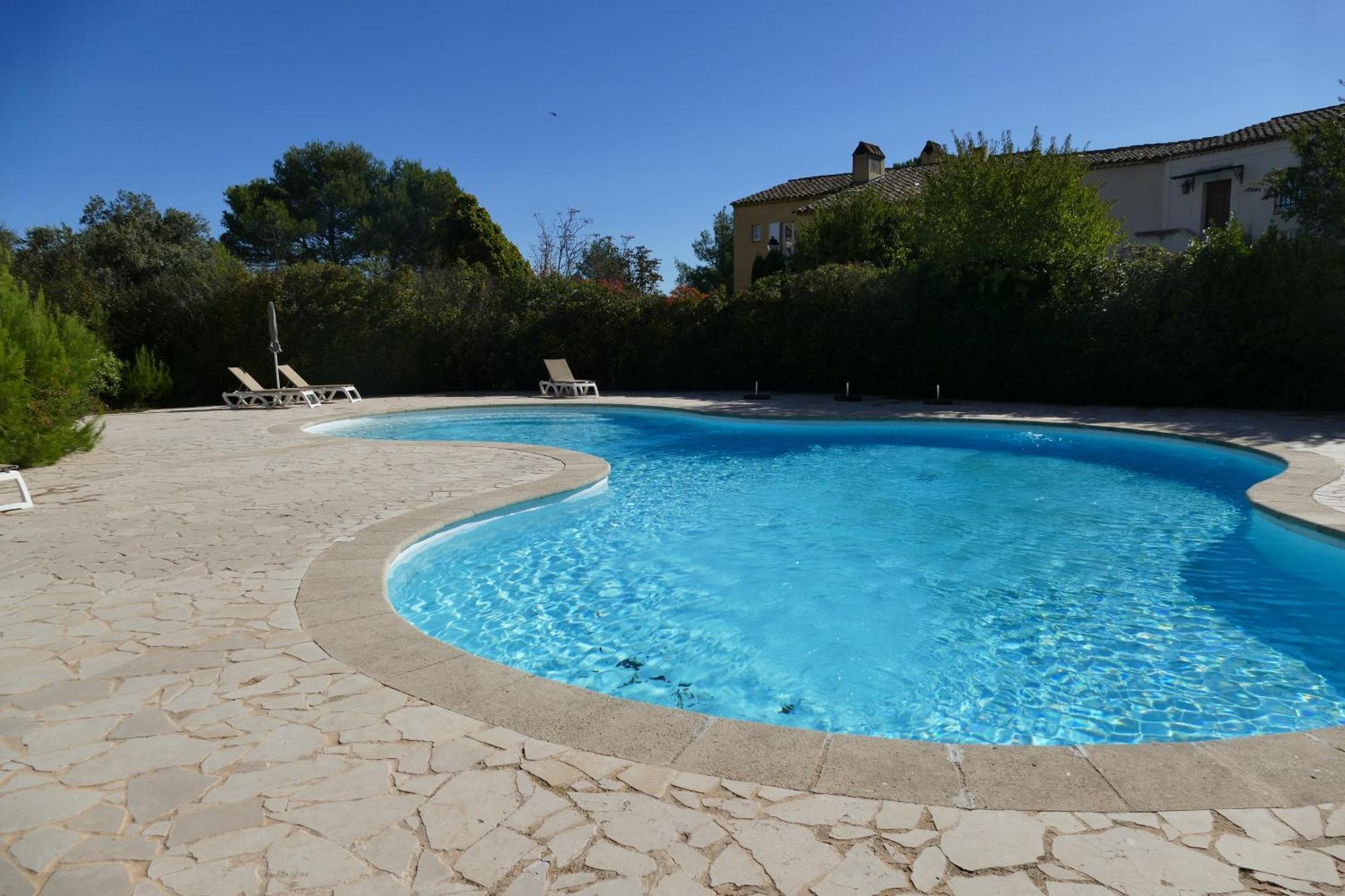 Appartement Clim & Piscine Sur Golf Pont-Royal Buitenkant foto